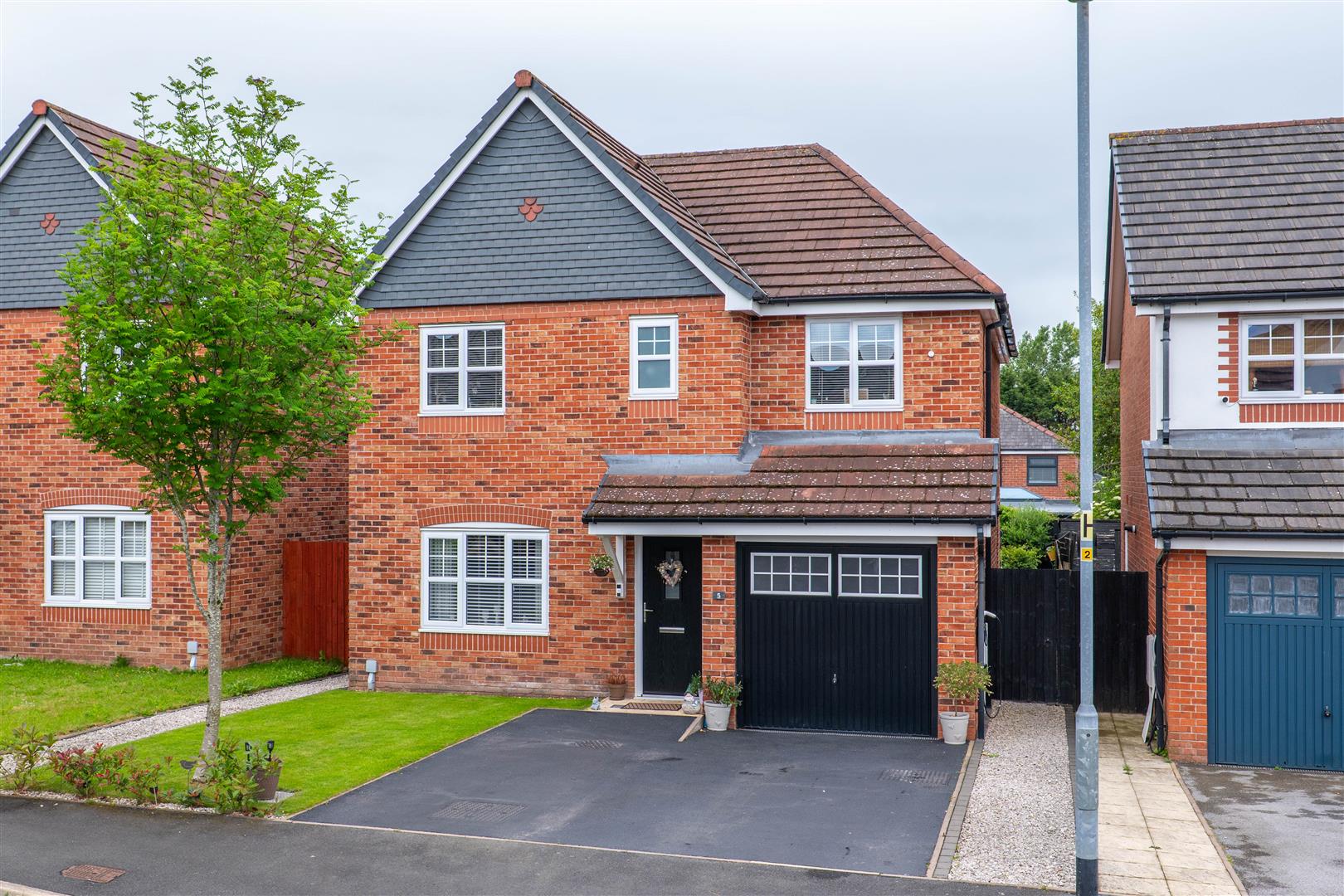 4 bed property in Sycamore Gardens, Leyland
